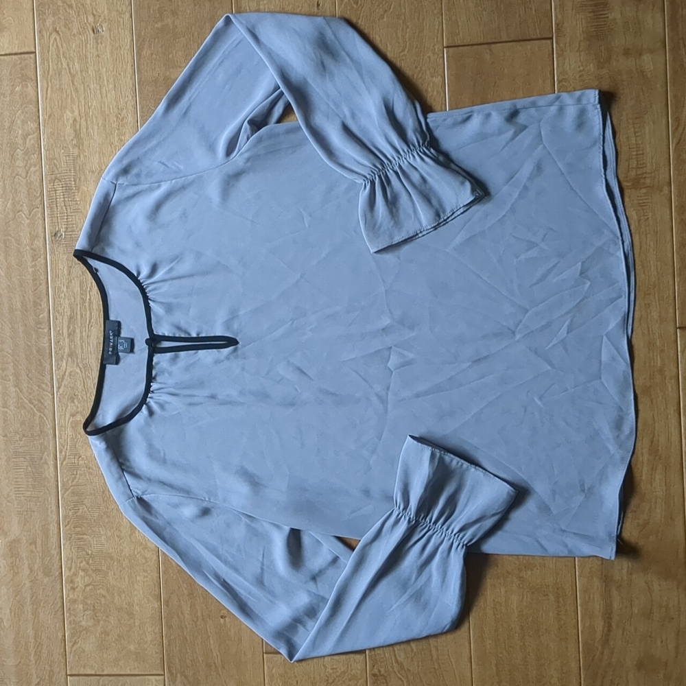 Bell sleeve blouse